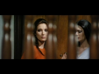 perch quelle strane gocce di sangue sul corpo di jennifer? (1972) iris in the blood  dir. giuliano carnimeo